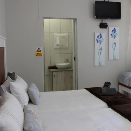 Tranquility Self Catering Hotel Luderitz Exterior photo