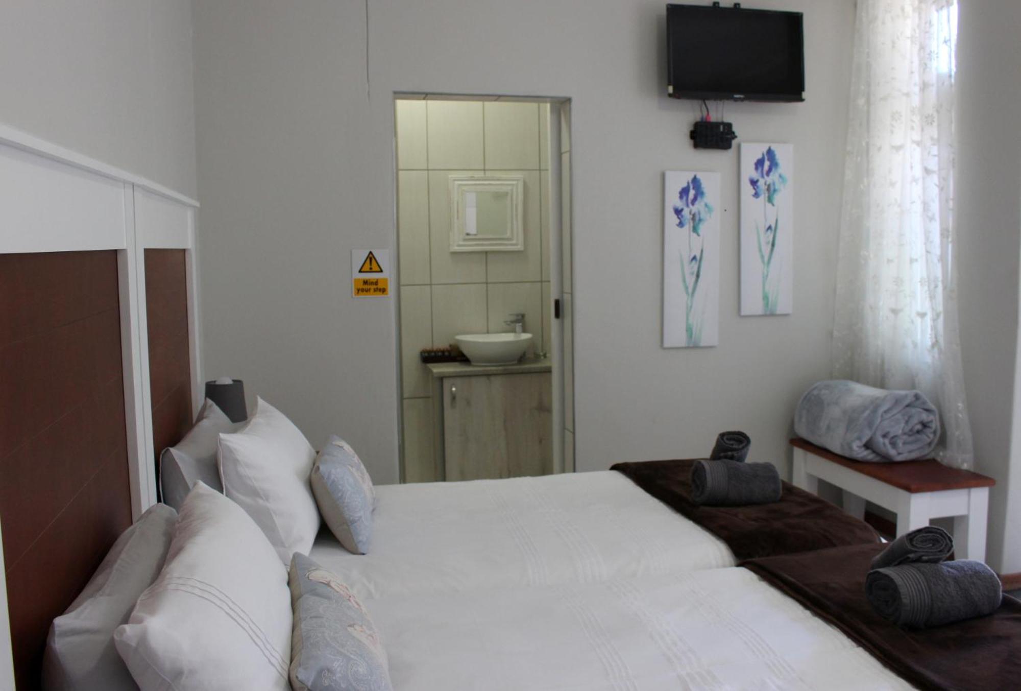 Tranquility Self Catering Hotel Luderitz Exterior photo